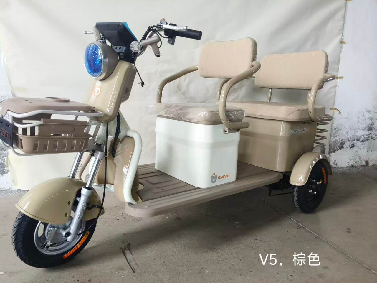 Junheng V5 electric tricycle in brown color